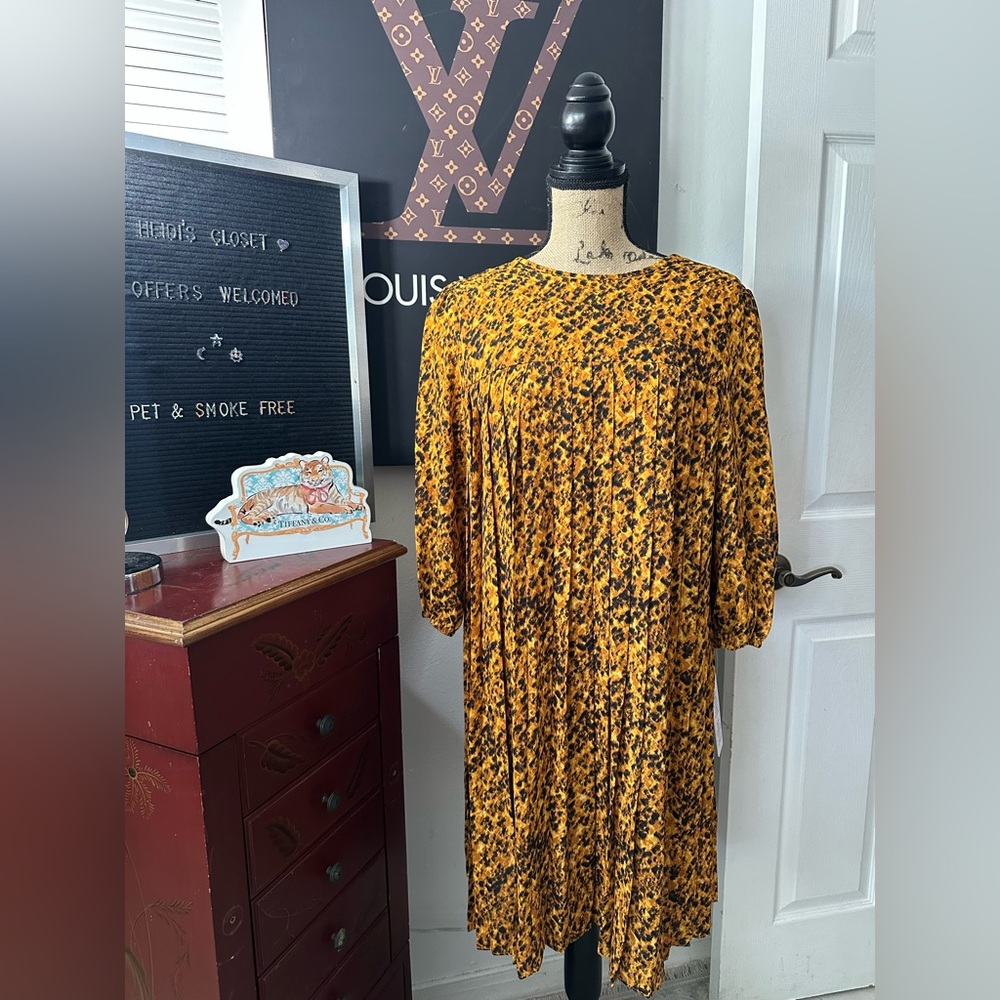 🆕Nanette Lepore GoldilocksPleated Dress